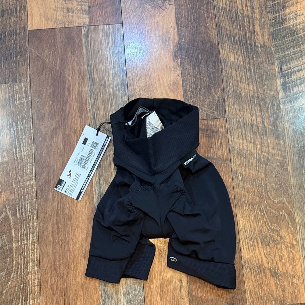H Uma GT Black half shorts XS (UB5) NWT